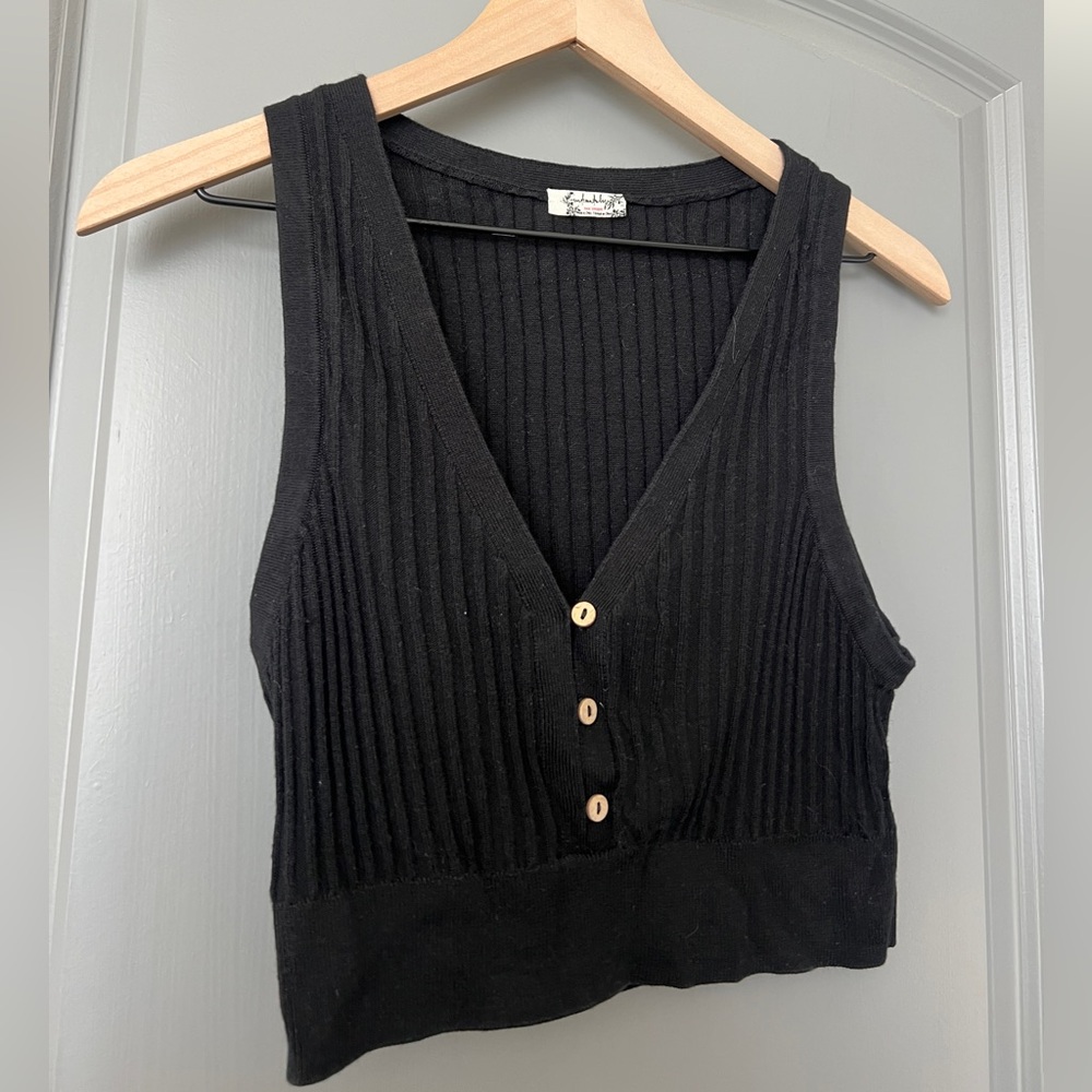 Elegant Black Ribbed V-Neck Tank Top